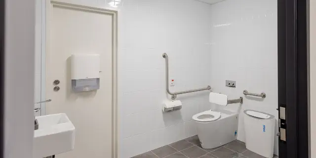 Accessible bathroom at Perth HPC